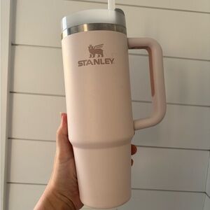 Stanley Light Pink 2.0 30 oz Quencher Bottle
